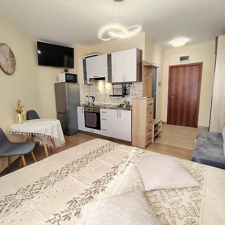 Charming 88 アパート *